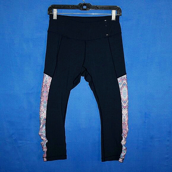 CALIA by Carrie Underwood Capri Leggings - Women's - Black - Patterned Side - Picture 1 of 7